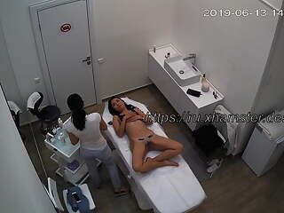 Hidden cameras.Beauty salon,hair removal pussy and ass Asia