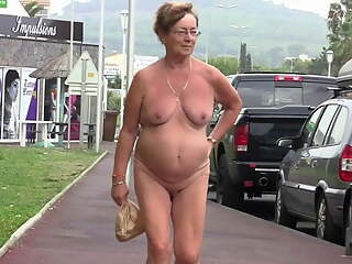 Dutch mature Claar walking nude outdoor