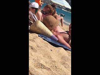 Voyeur plage (150) - MUST SEE topless girls candid beach !