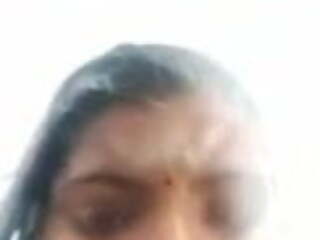 Desi Girl Bathing During Video Call – 2Clips