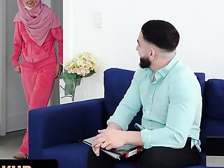 Hijab Hookup - Alluring Hijab Babe Found Sex Inspiration And A Big Climax For Her Story