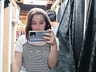 SEX IN PUBLIC, I GIVE HIM A BLOWJOB UNTIL CUMMING, IN CLOTHES STORE