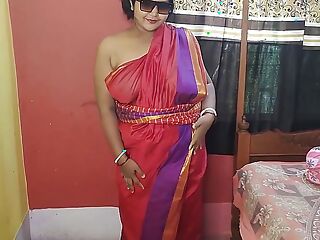 Indian horny mom getting naked and squirting herself