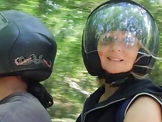 Ride in Motion with a Slut Who Gets Her Ass Screwed