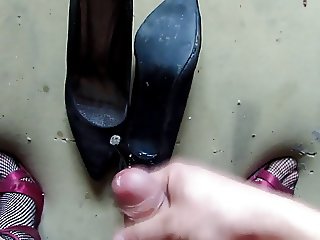 I in sister shoes and cum old shoes my sister