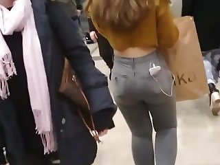 Candid Gorgeous Teen PAWG - Juicy BubbleButt In Tight Jeans