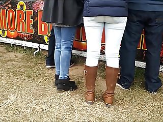 Cute 19yr old ass in tight jeans