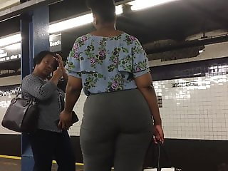 Tall Mature Ebony Booty in Grey Pants