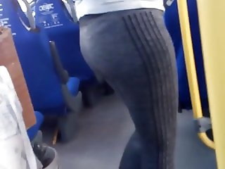 BUEN CULO EN PANTS MOM BUS 1