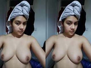 Today Exclusive-Sexy Desi Girl Record Nude Se...