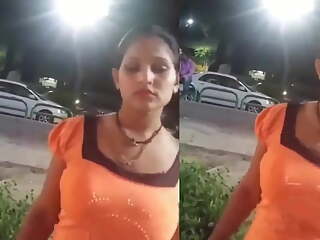 Desi Randi In Red Light Area Asks 3000 Rs For A Full Night Of Sex