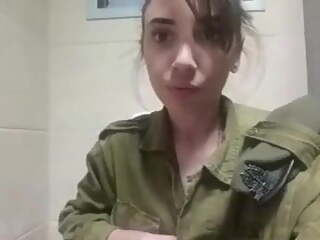 IDF Israeli girl masturbating in bathroom
