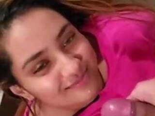 Tik Tok – Female Indian Celebrity’s Viral Bedroom Video