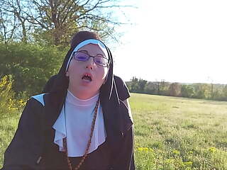 Sinful nun dilates her ass at the end of the confessional!