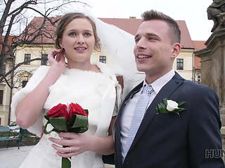 HUNT4K. Attractive Czech bride spends first night with man