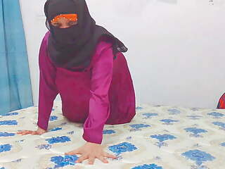 Niqab Muslim Girl Sex With Toy
