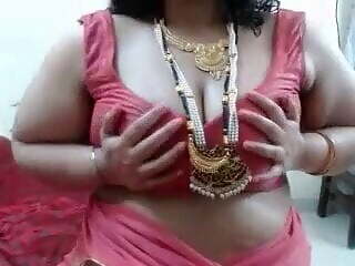 indian desi bhabhi removing saree