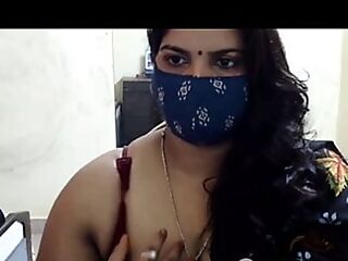 Desi Indian aunty nude webcam show 
