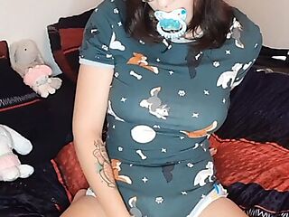 Abdl pup using magic wand on her wet diaper