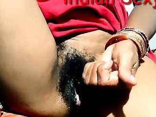 Desi bhabhi fingerings sex in homemade video 