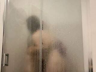 Sex in the shower 
