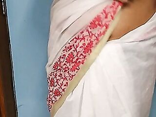 Neighbor Bhabhi wearing saree - sexy Figure