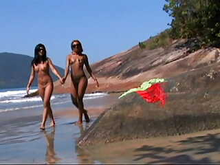 Carol Sampaio and Ane Ferrari have sex on the beach