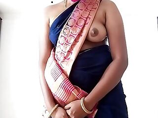 Tamil wife Swetha blouse less saree show 