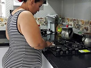 Seducing my stepmother to fuck in the kitchen