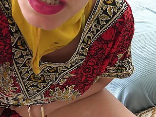 Big ass saudi arab milf cheating for rough sex in hijab 