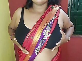 Horny Indian gorgeous stepmom showing her armpit and playing with her pussy closeup