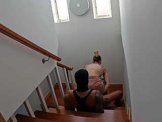 Super Model Europeia Fuck Doggy on the Stairs