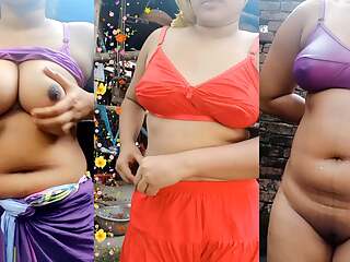 Bangladeshi bhabi beautiful boobs and pussy. Desi girls while Bathing. Naked while shower