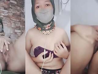 Horny Indonesian hijab masturbation