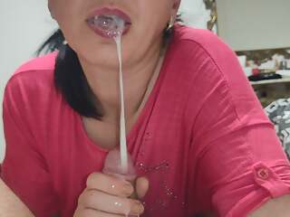 Mature MILF Wife Blowjob and Massive Cum Load in her Mouth