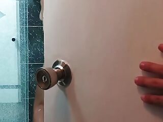 I see my stepmother showering and masturbating, I would like to fuck her.