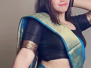 Desi Indian Beautiful Bhabhi Hardcore Sex With Huge Dick