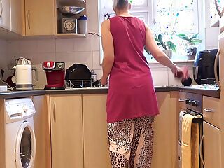 Judys - Your Mature Stepmom Mrs. Maggie Gives You JOI in the Kitchen