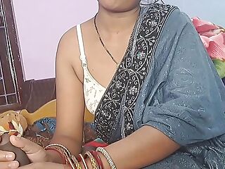 Hot and beautiful girlfriend fucked  in hindi sexy couples