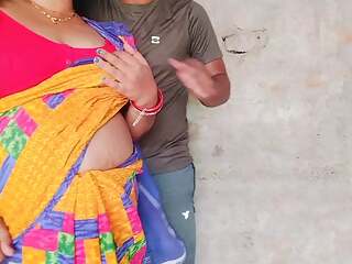 Desi aunty sex in outdoor store room