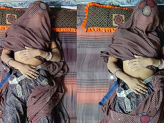 Hot beautiful desi gaon ki bhabhi aur nadan devar full romantic sex