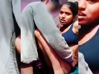 Desi college girl has sex with her lover in her oyo room