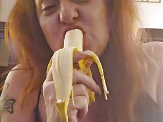 Hot all natural MILF eats a ripe banana per request