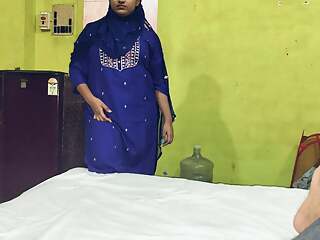 Muslim busty mylf is not happy after husband second marriage - Hindi Sexy Video