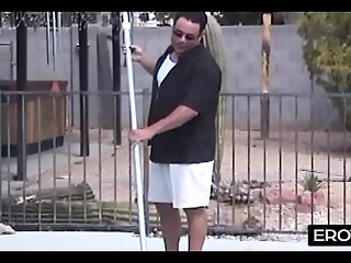 Beach bunny gets fucked by the lifeguard