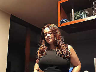 Nicole Passat Has Gained Weight and Shows Your Her Meaty Pussy and Thick Body