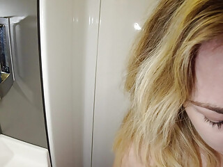 I Got a Blowjob From Elisa in Restroom Part 2