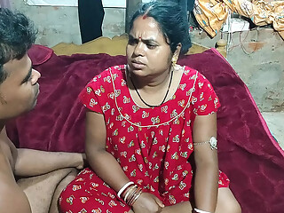 The neighbor brother-in-law made the sister-in-law naked and inserted a finger in her pussy