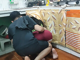 ASIAN MILF GOT STOCK AT THE KITCHEN AND HIS HELPER WENT FOR HELP