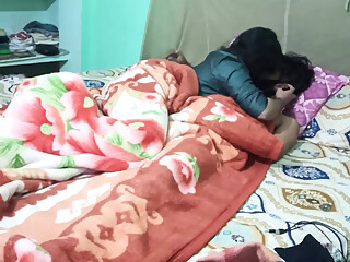 Brother-in-law quenched the thirst of Bengali sister-in-law's hot